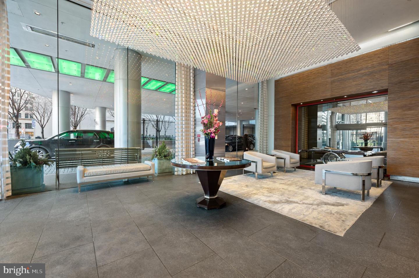 1414 S Penn Sq #9g
