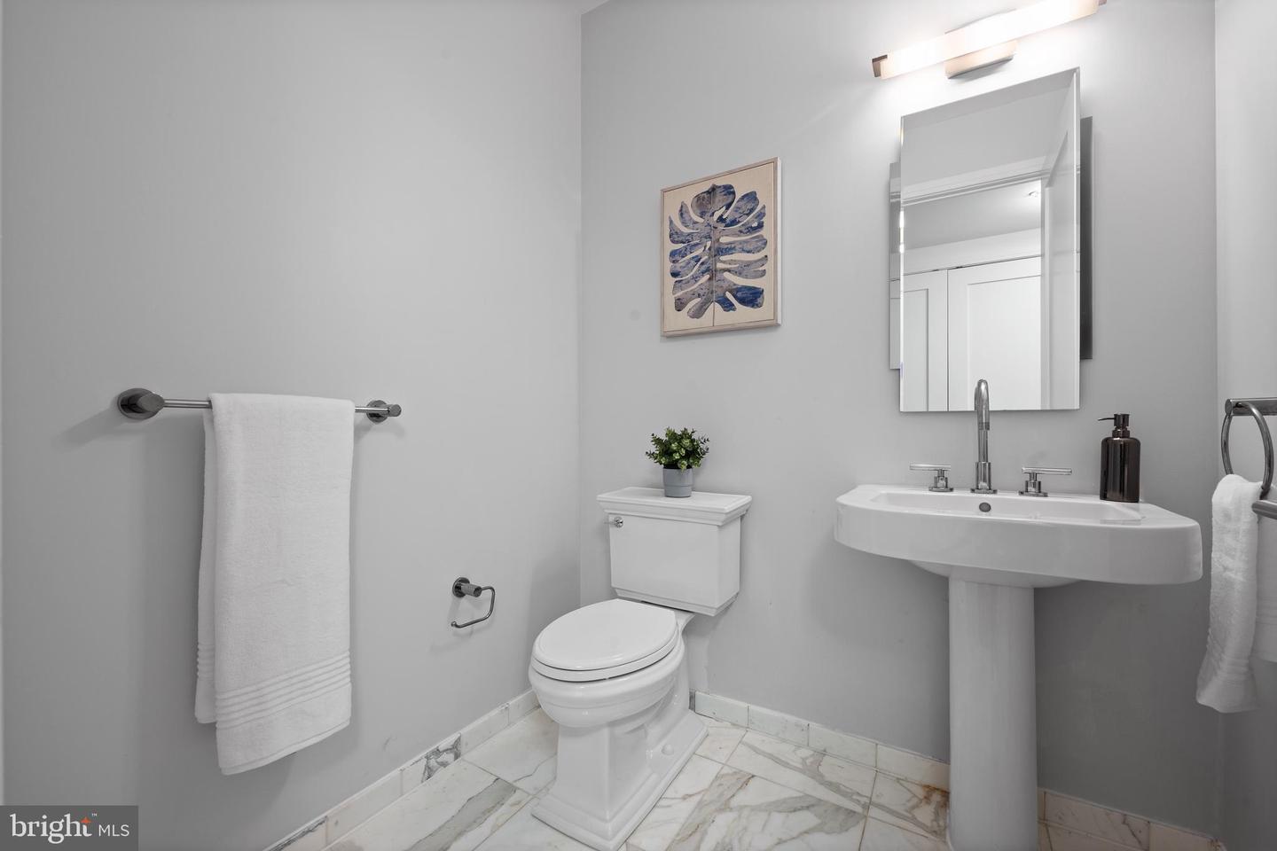 1414 S Penn Sq #9g
