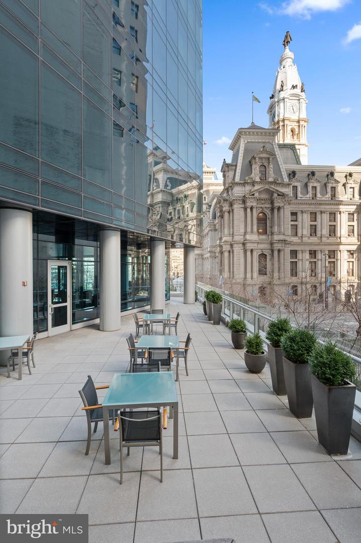 1414 S Penn Sq #9g