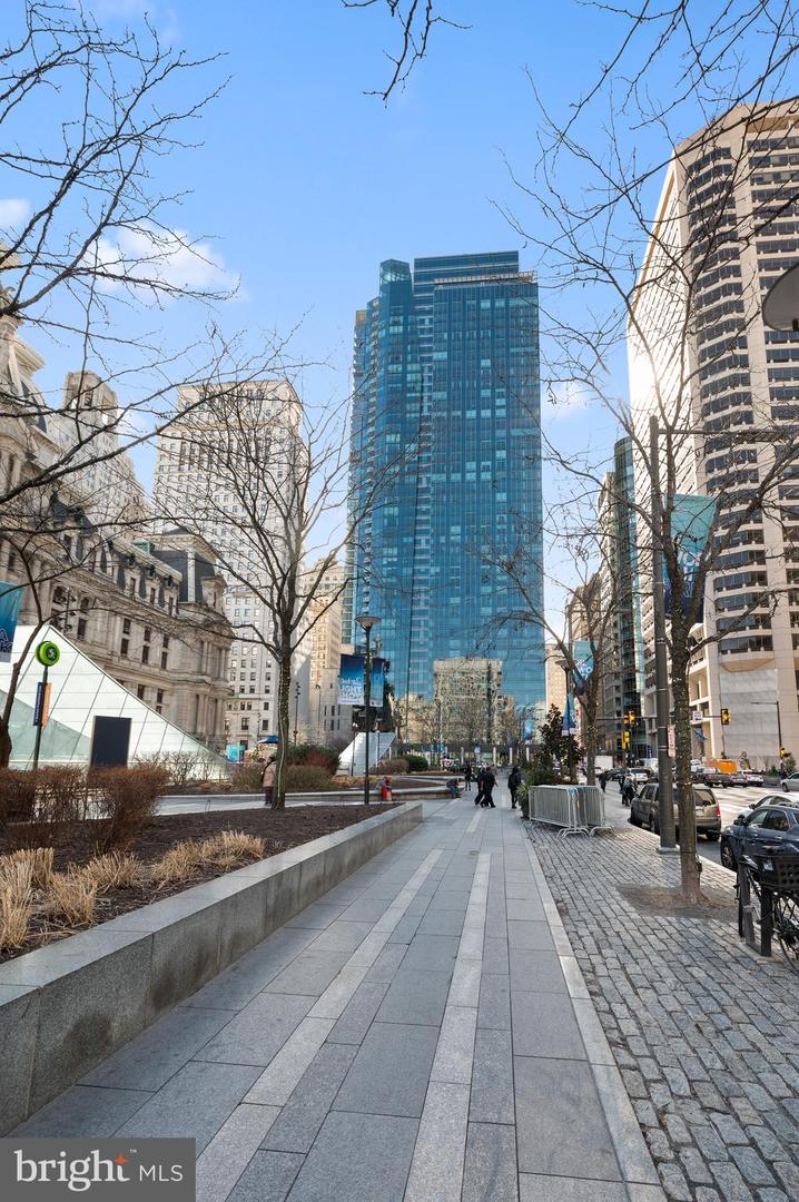 1414 S Penn Sq #9g