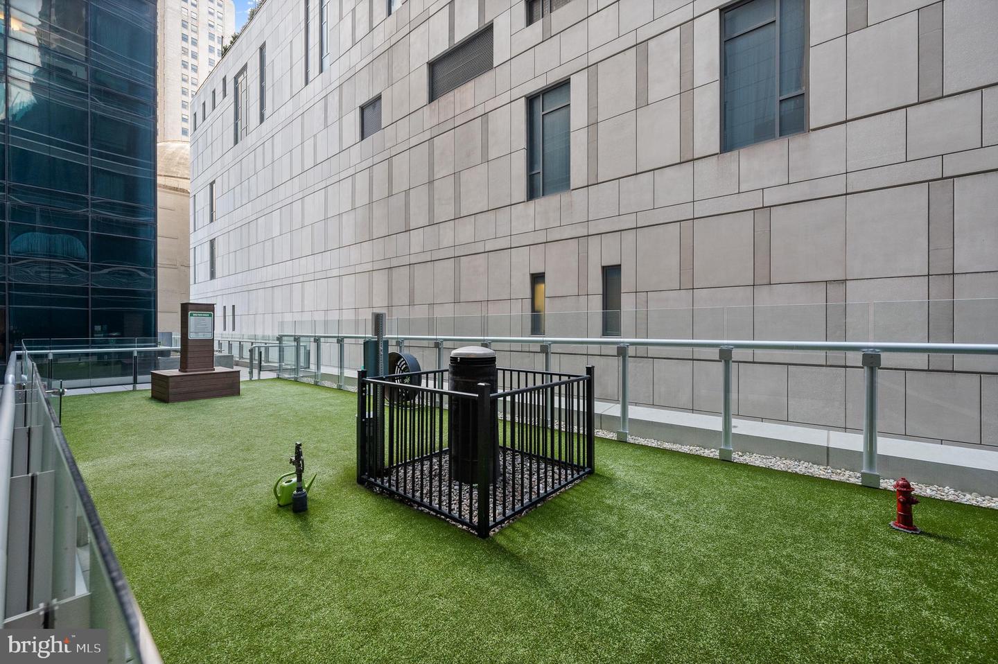 1414 S Penn Sq #9g