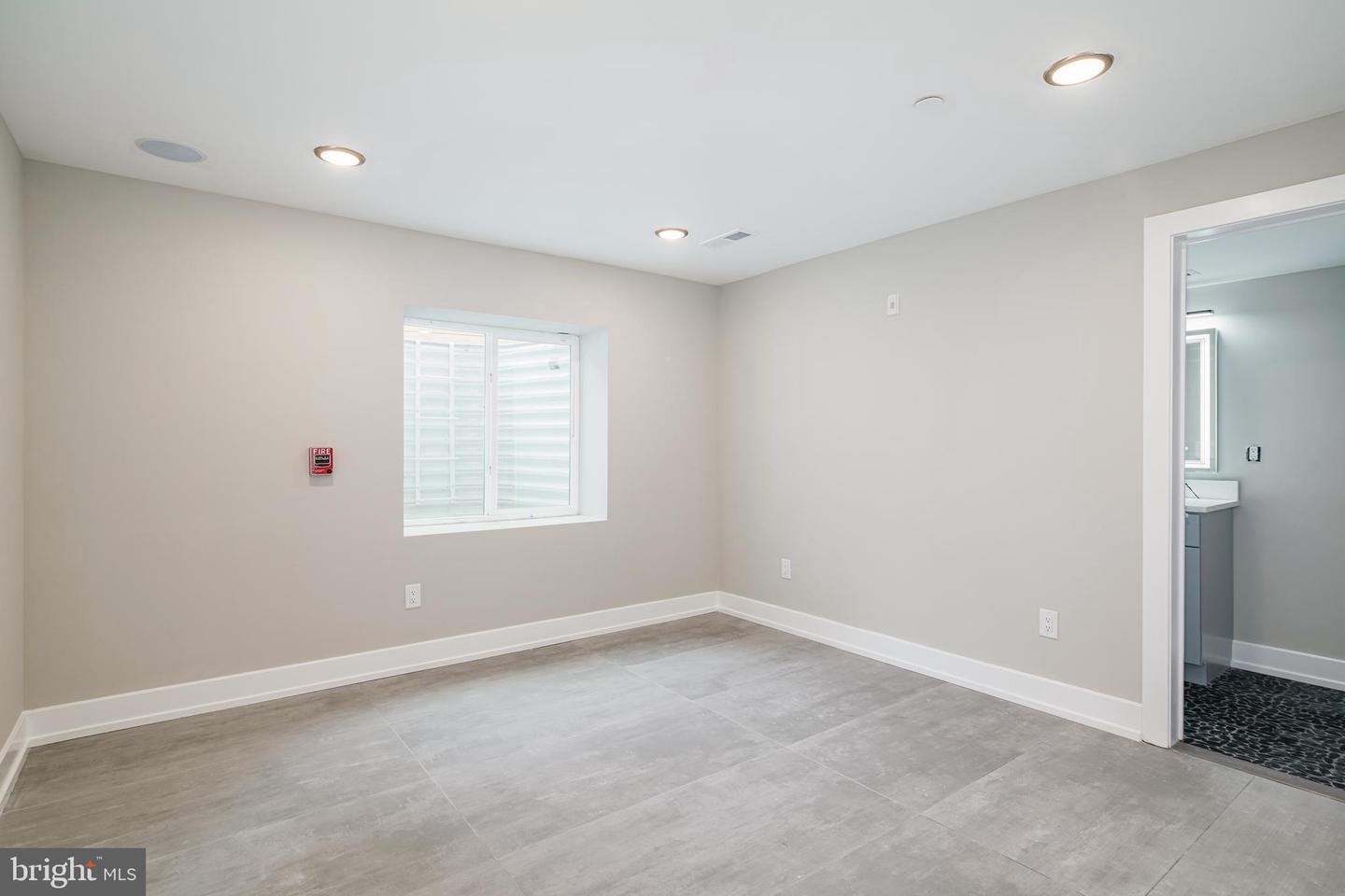 1645 Germantown Ave #1
