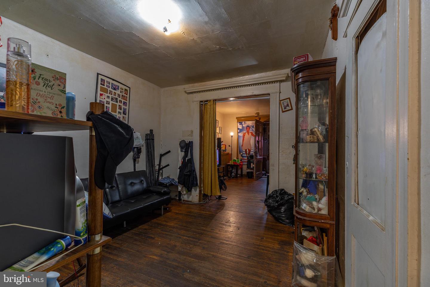 5946 Trinity St