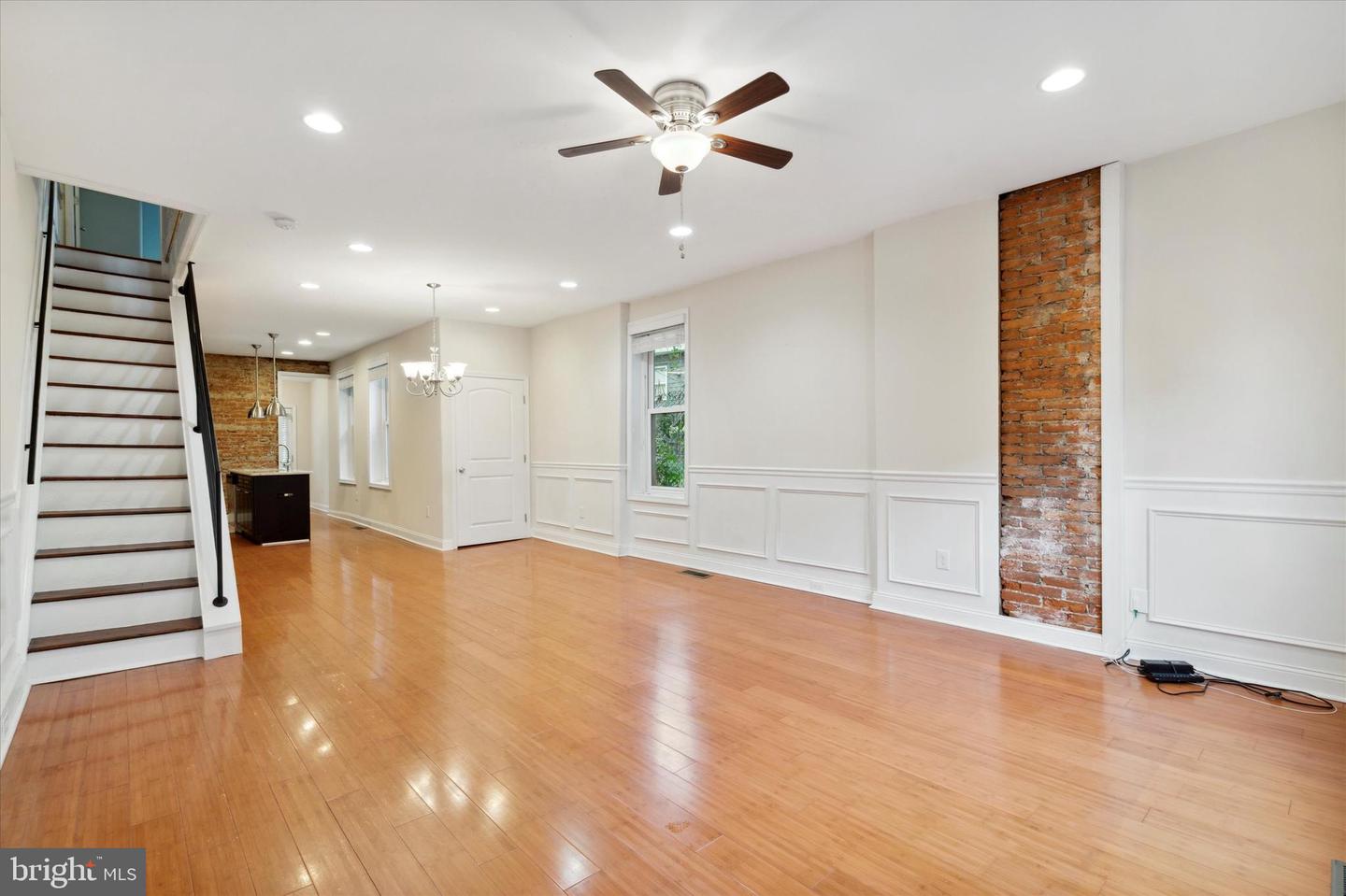 312 Cotton St