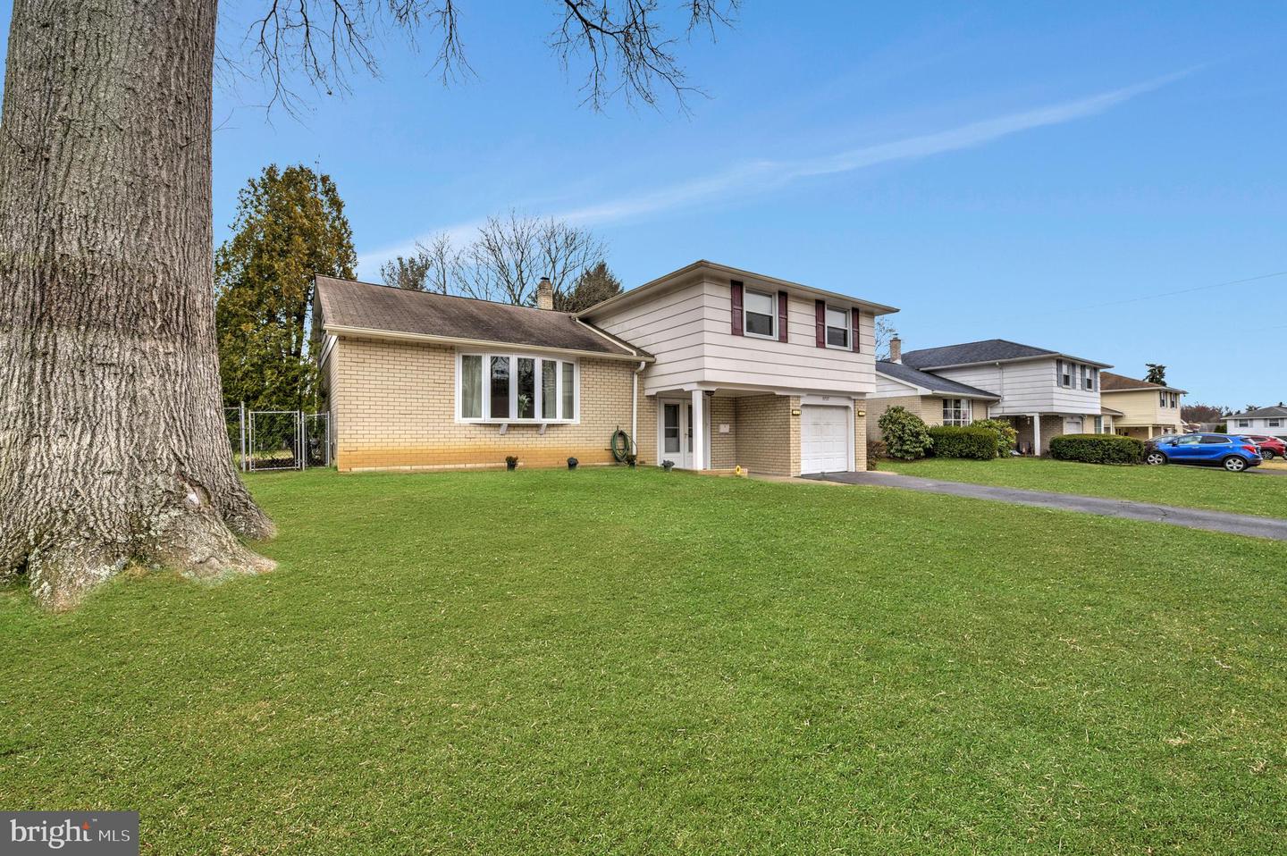 9737 Redd Rambler Dr