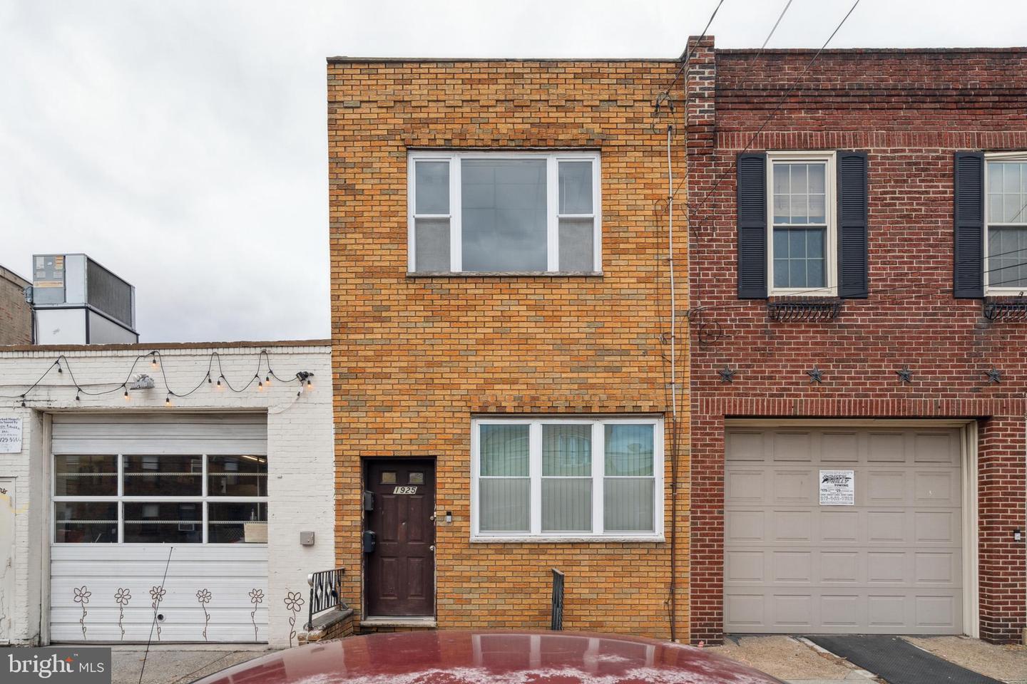 1925 W Passyunk Ave
