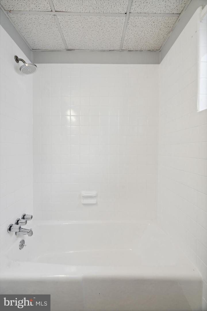 1925 W Passyunk Ave