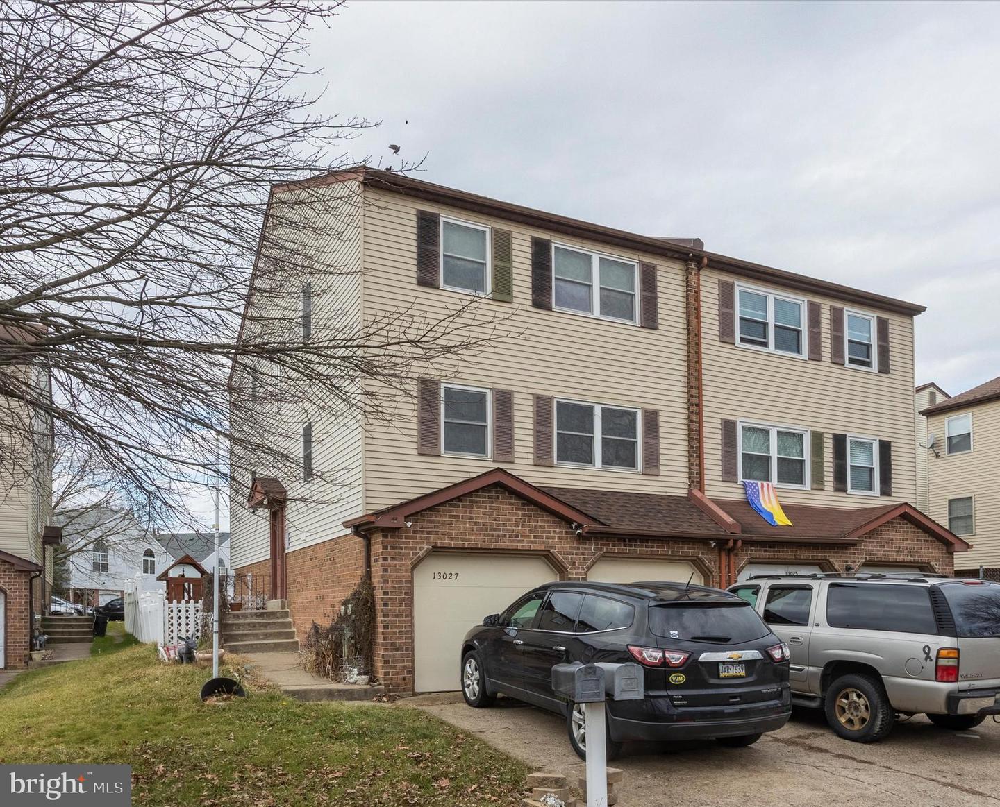 13027 Blakeslee Ct