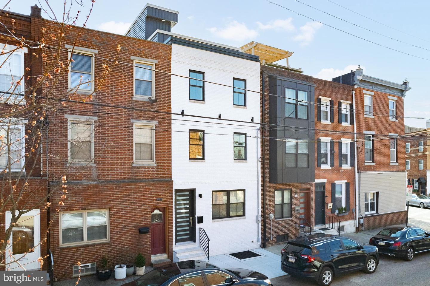 642 Carpenter St