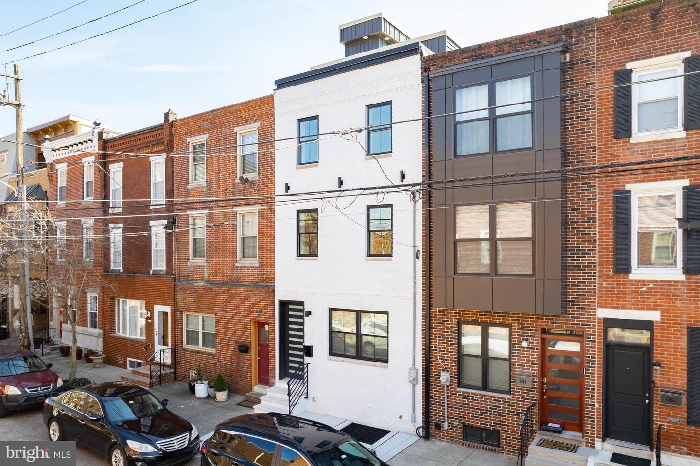 642 Carpenter St