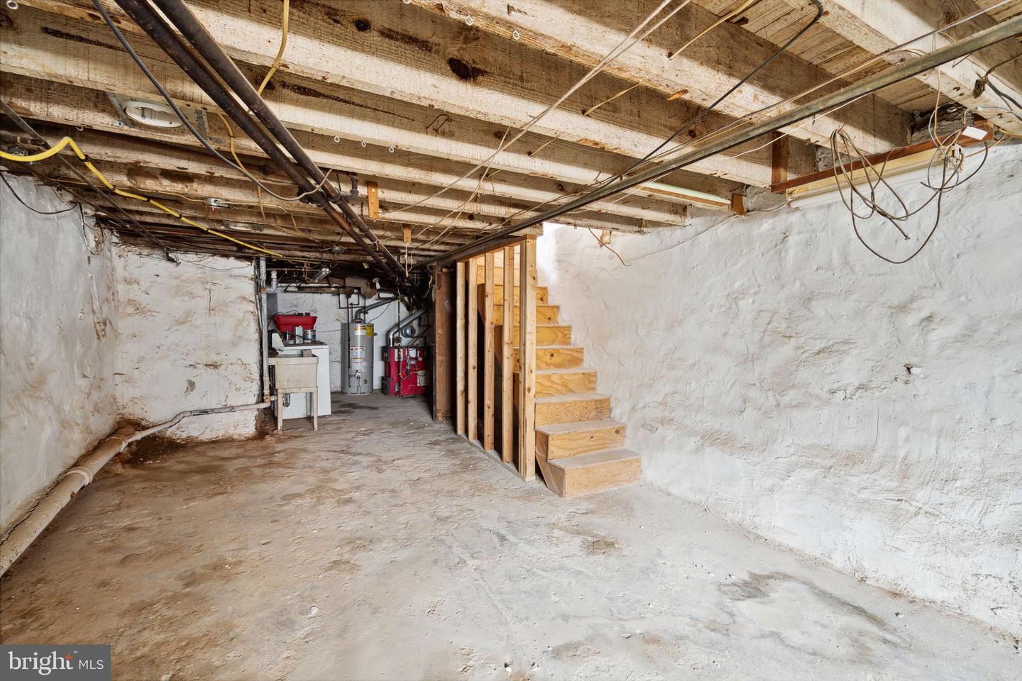 1749 Barbara St