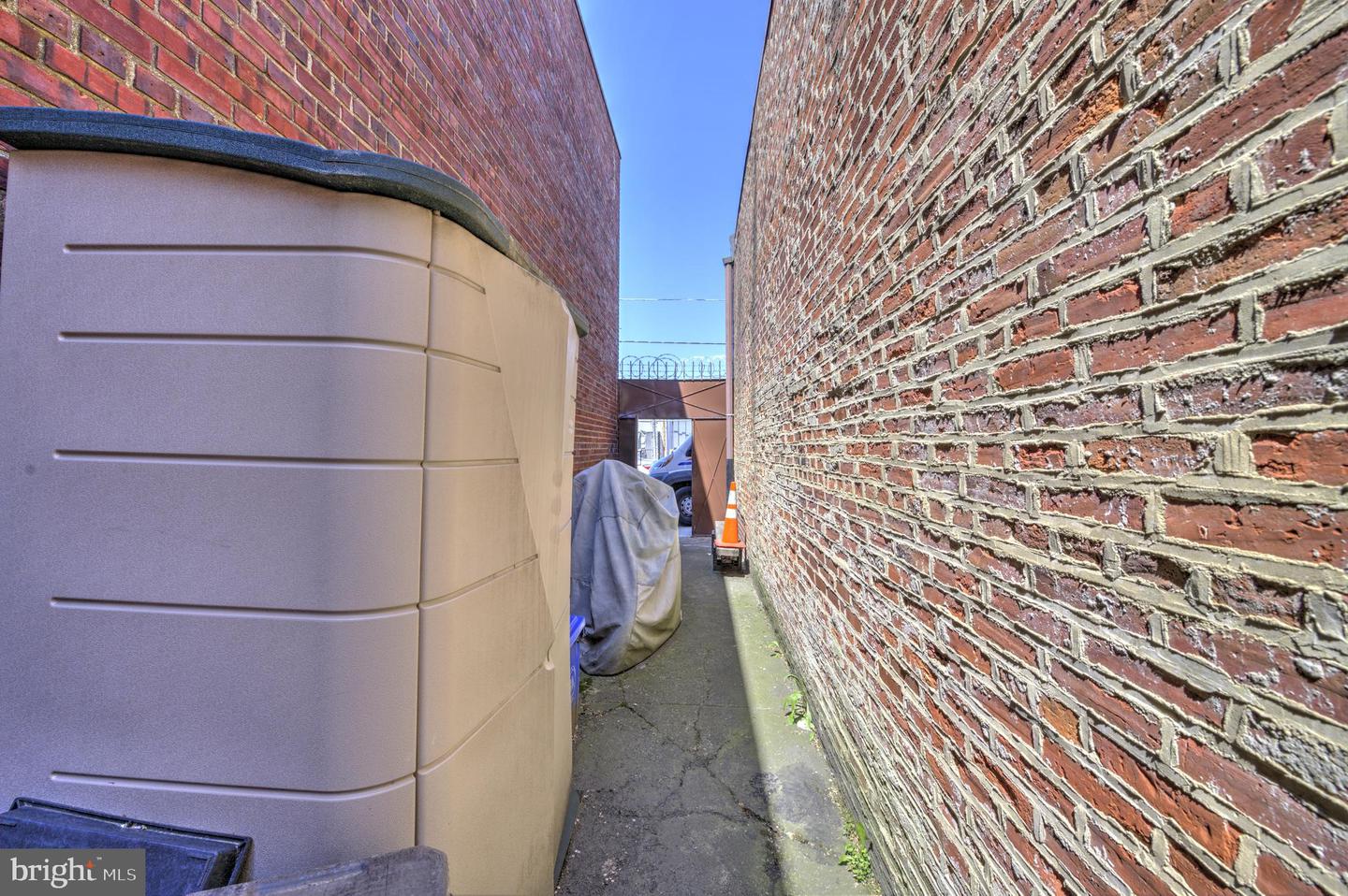910-14 Wilder St