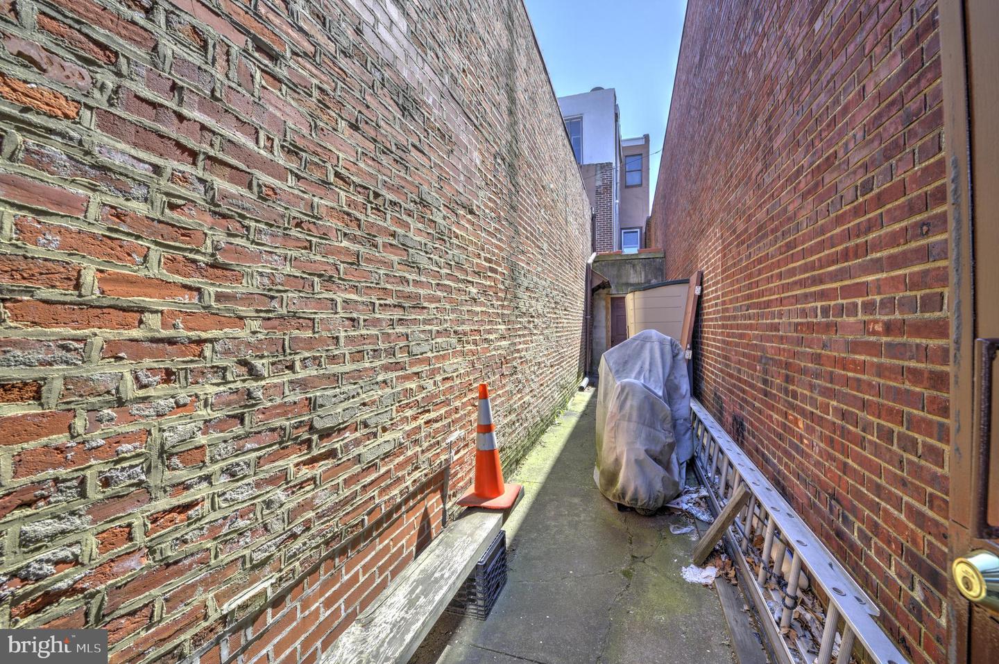 910-14 Wilder St