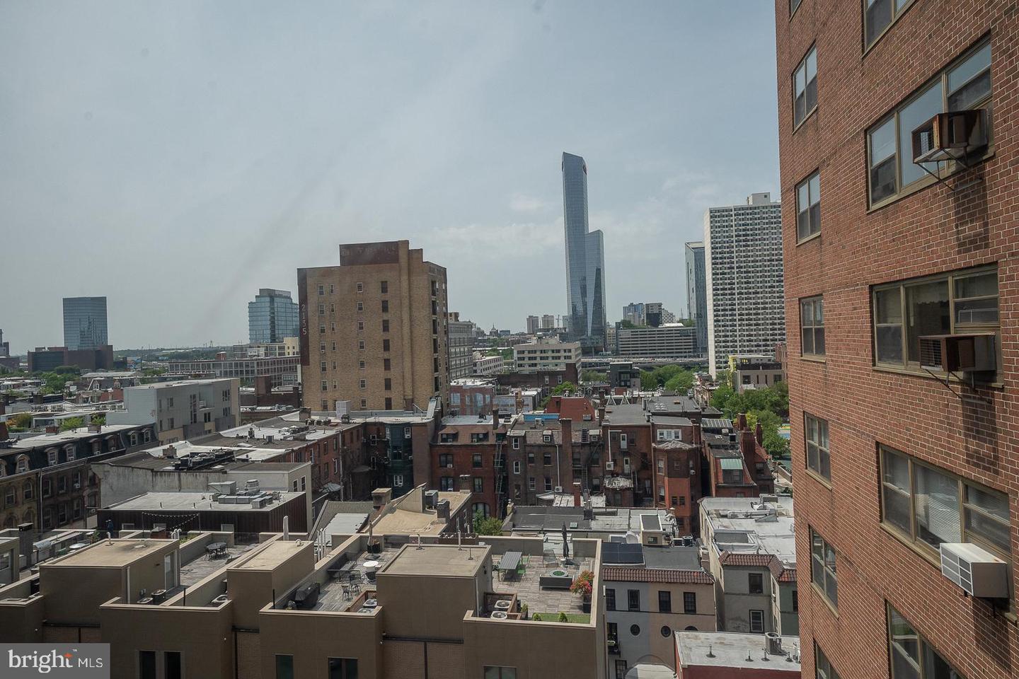 118 S 21st St #1022