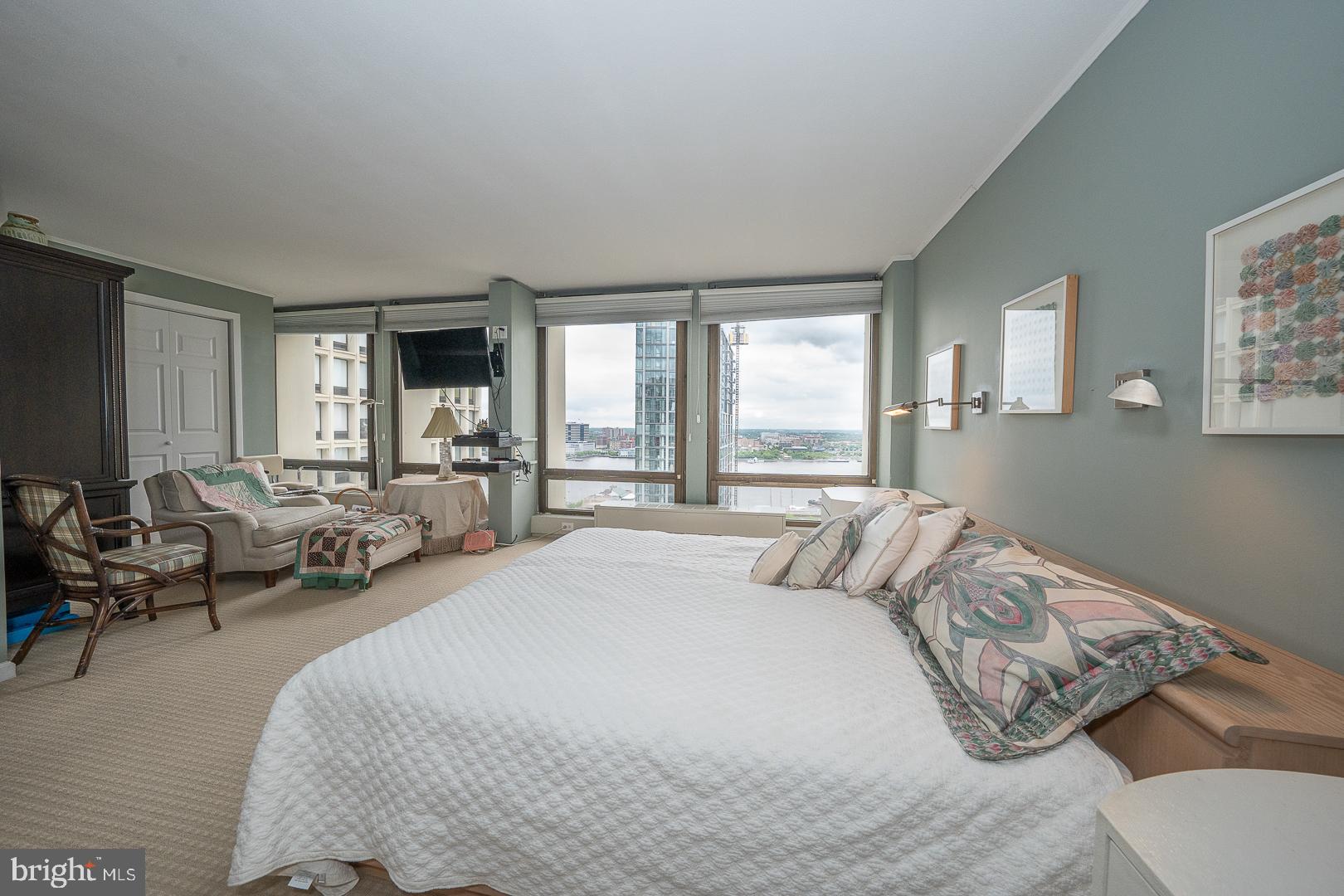 210 Locust St #26ahw