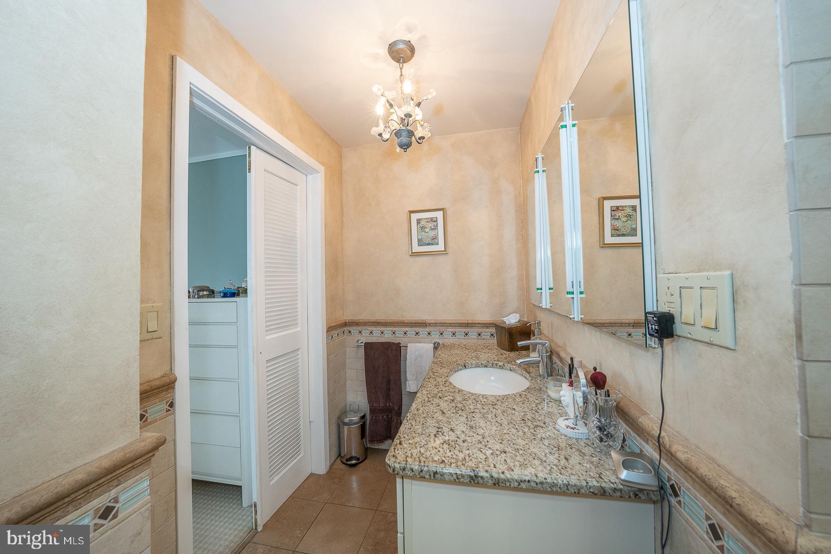 210 Locust St #26ahw