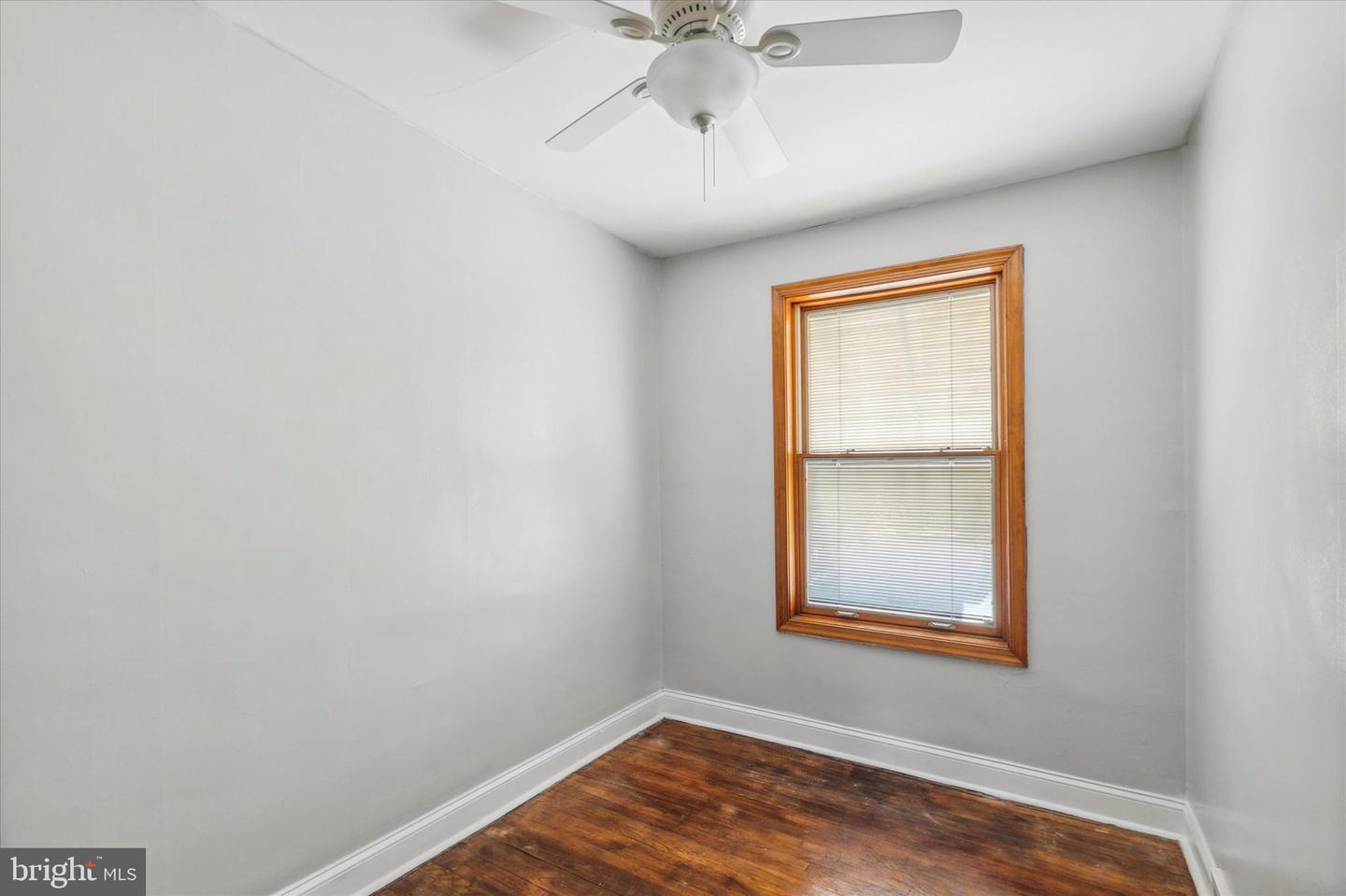 5854 Magdalena St