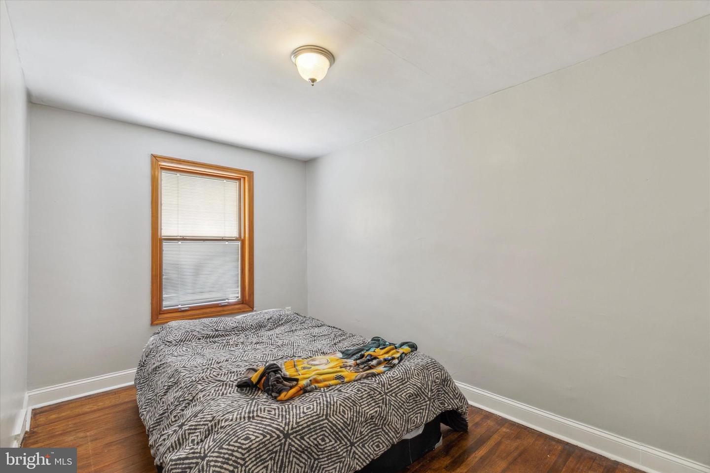 5854 Magdalena St