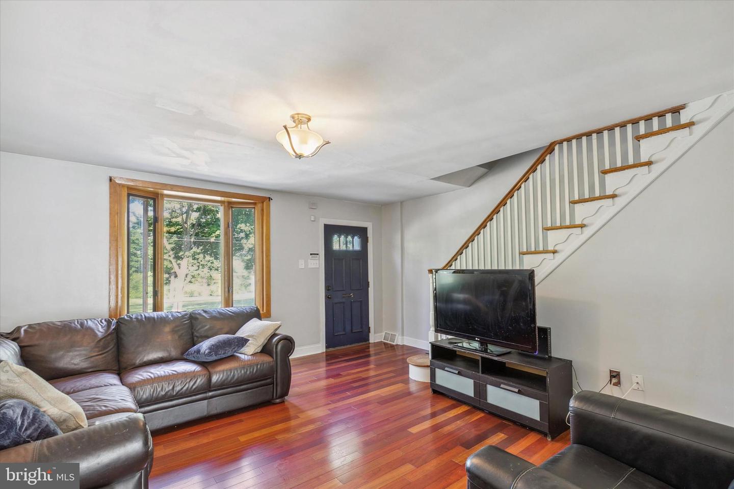5854 Magdalena St