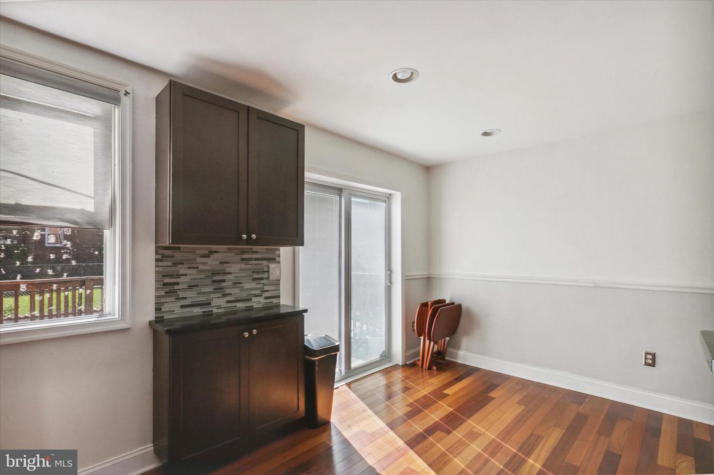 5854 Magdalena St