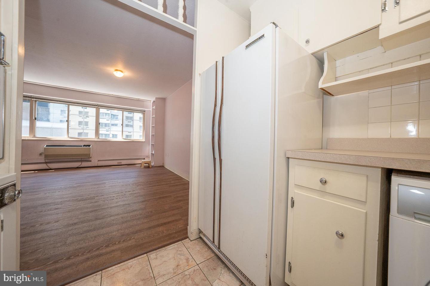 1900 John F Kennedy Blvd #1018