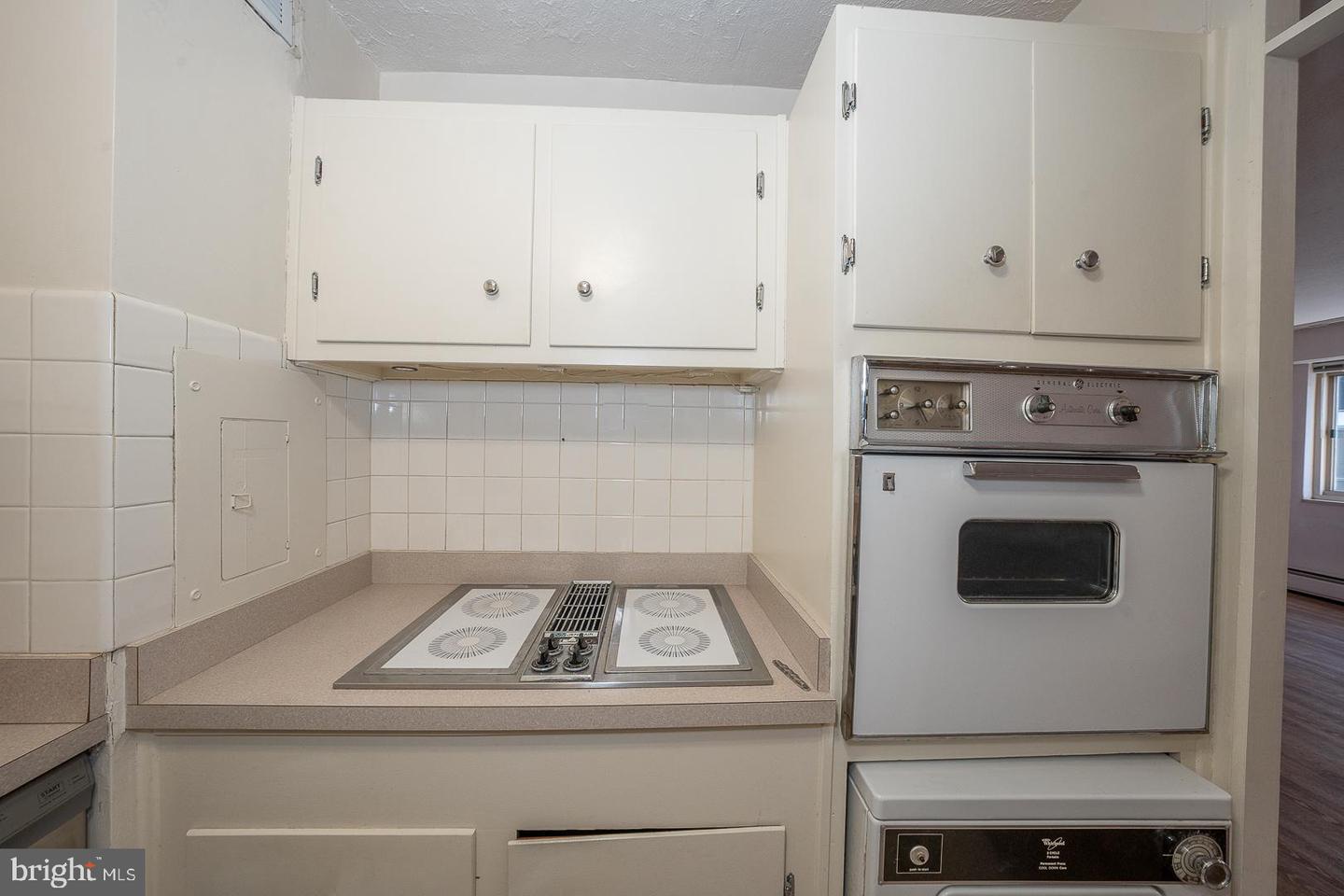 1900 John F Kennedy Blvd #1018