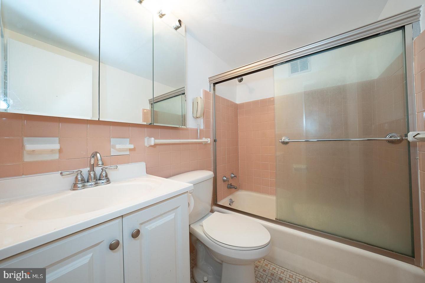 118 S 21st St #501