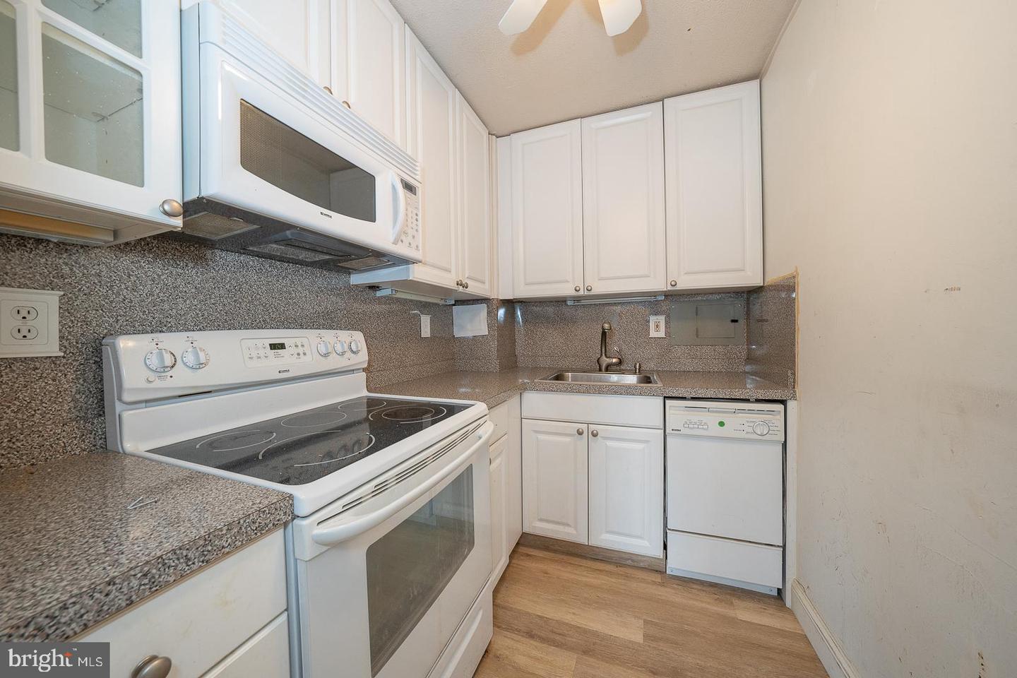 118 S 21st St #501