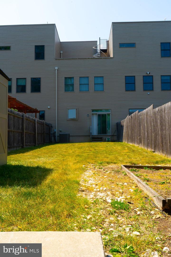 846 Northwestern Ave