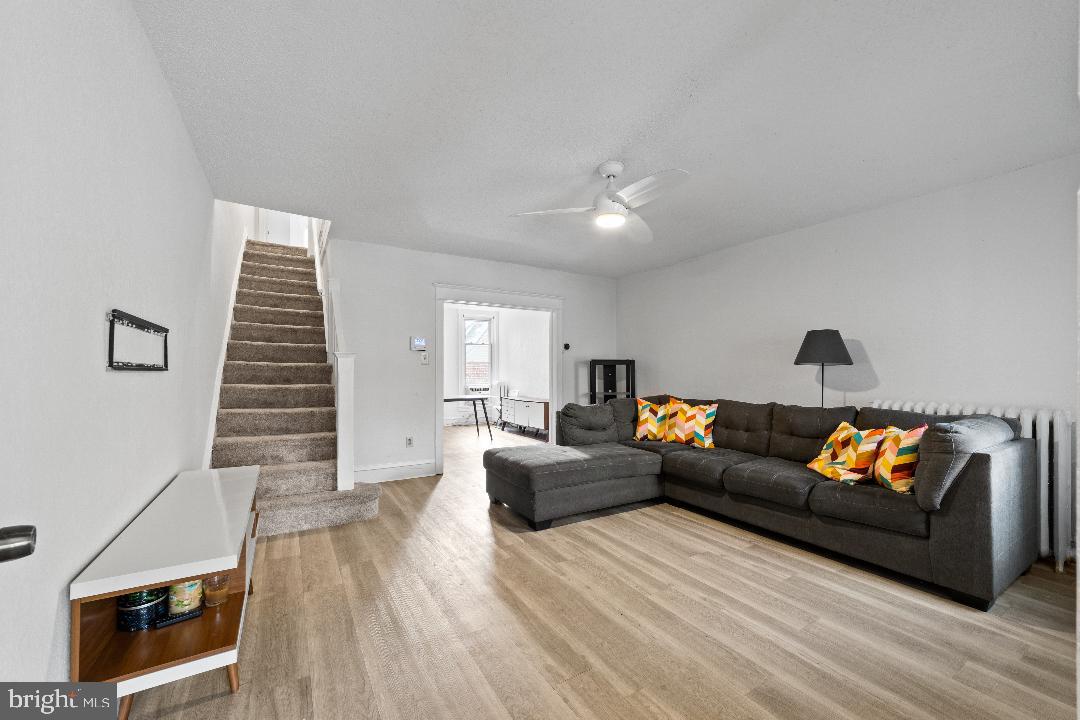 5332 W Columbia Ave