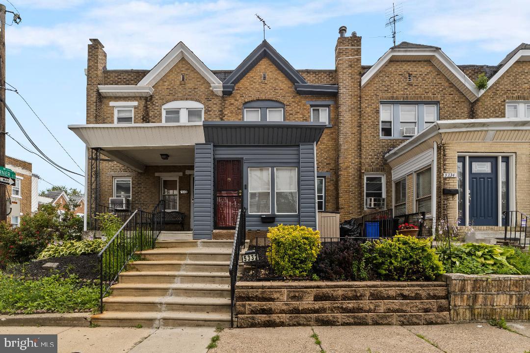 5332 W Columbia Ave