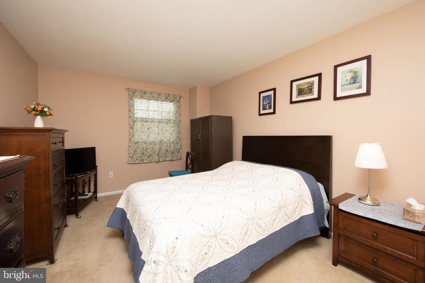 7015 Ridge Ave #24