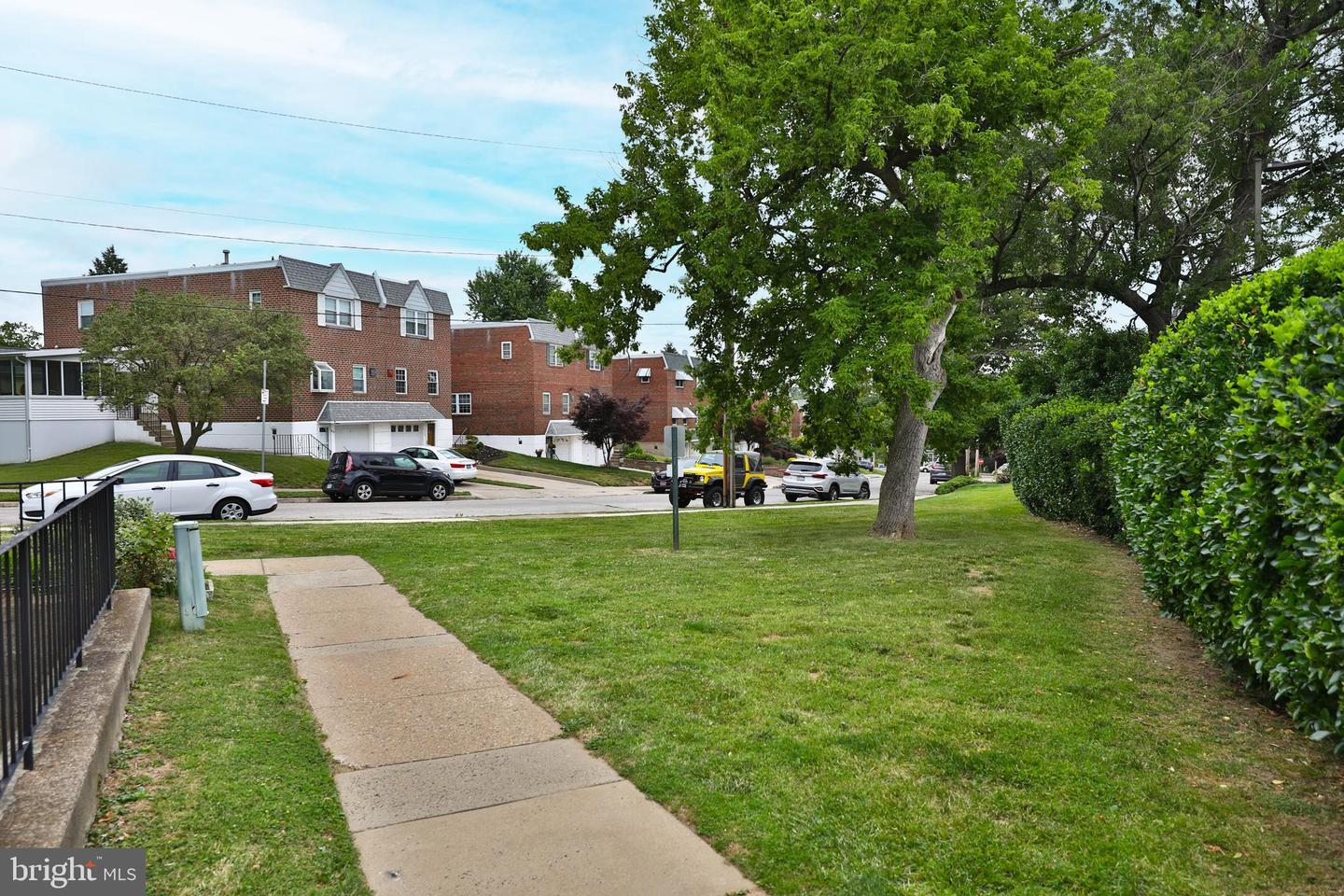 7015 Ridge Ave #24