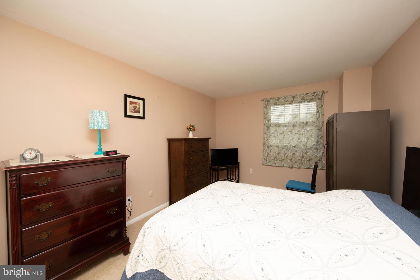 7015 Ridge Ave #24