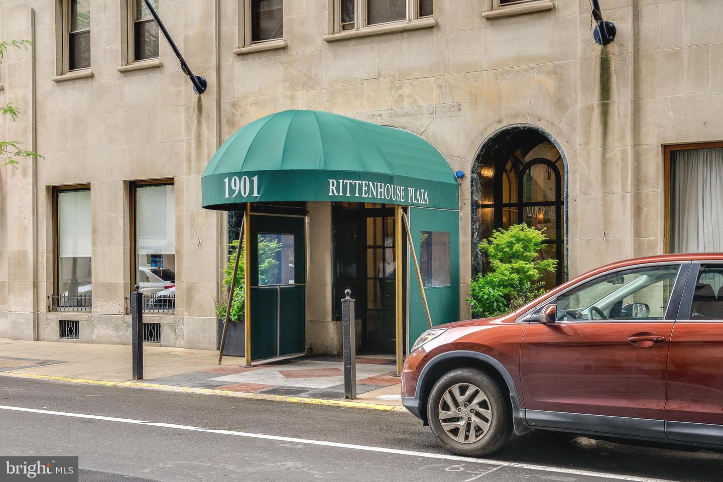 1901 Walnut St #10b
