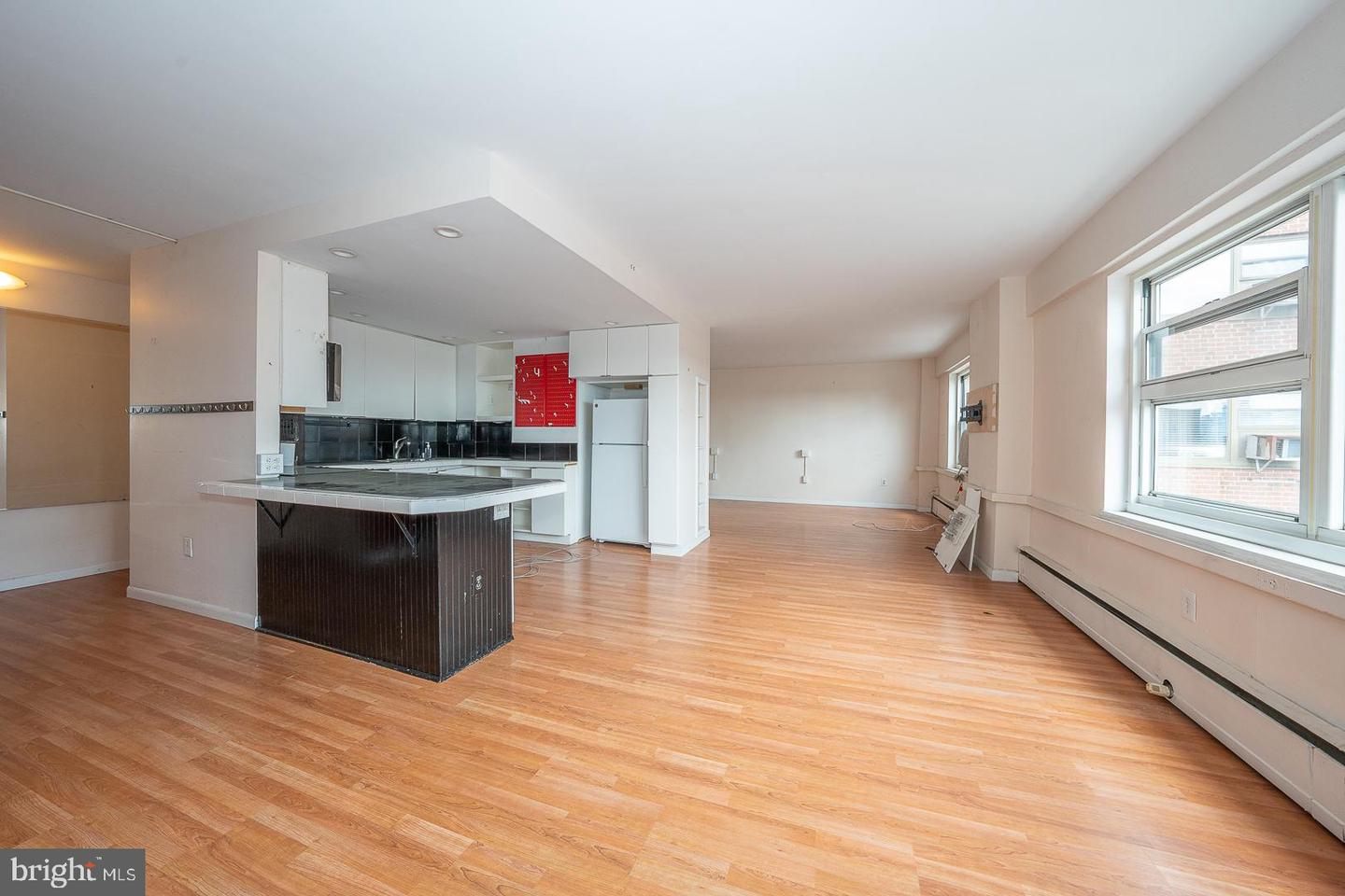 118 S 21st St #1220-21