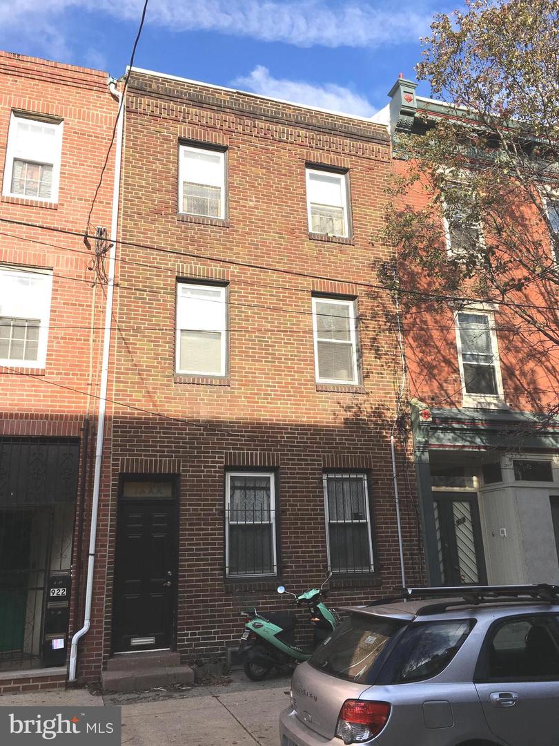 920 E Passyunk Ave #2