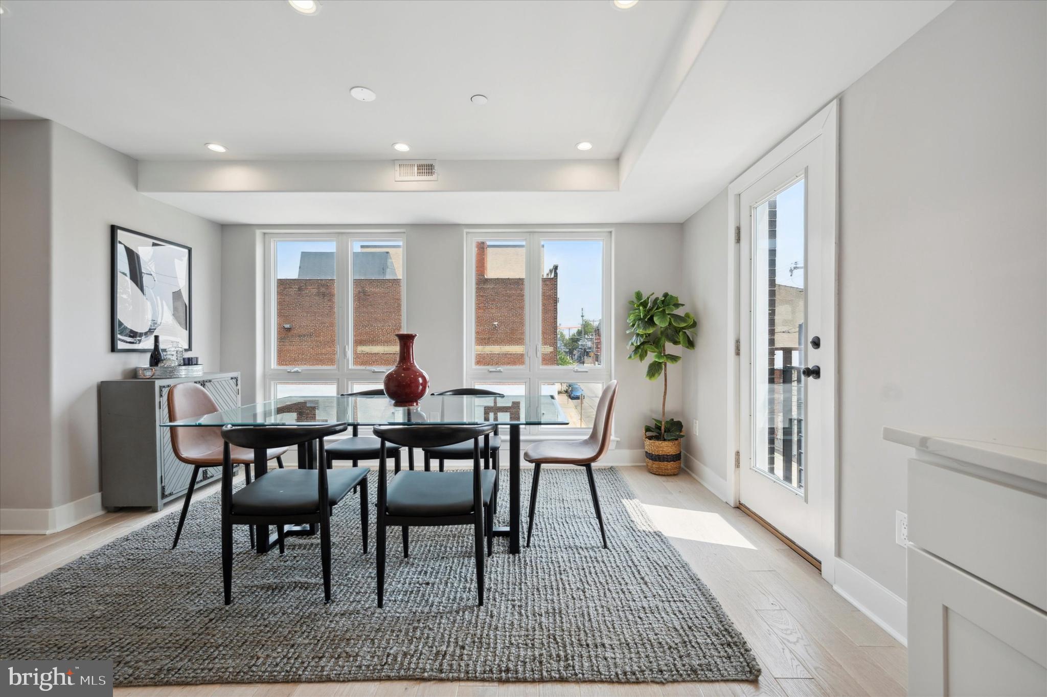 1224 N 26th #J2