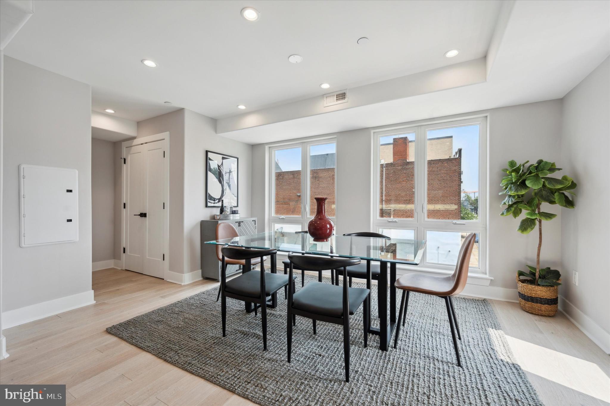 1224 N 26th #J2