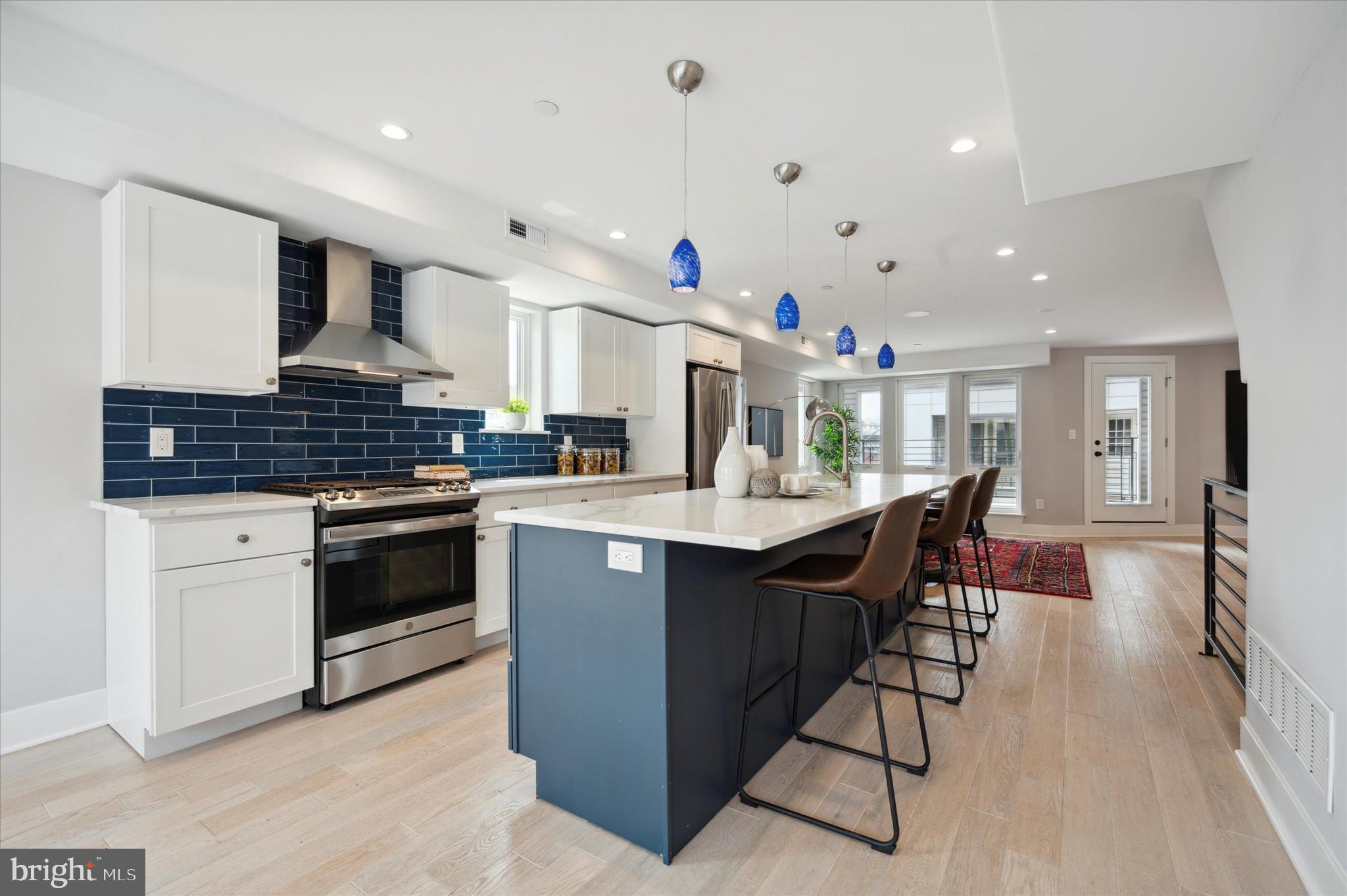 1224 N 26th #J2