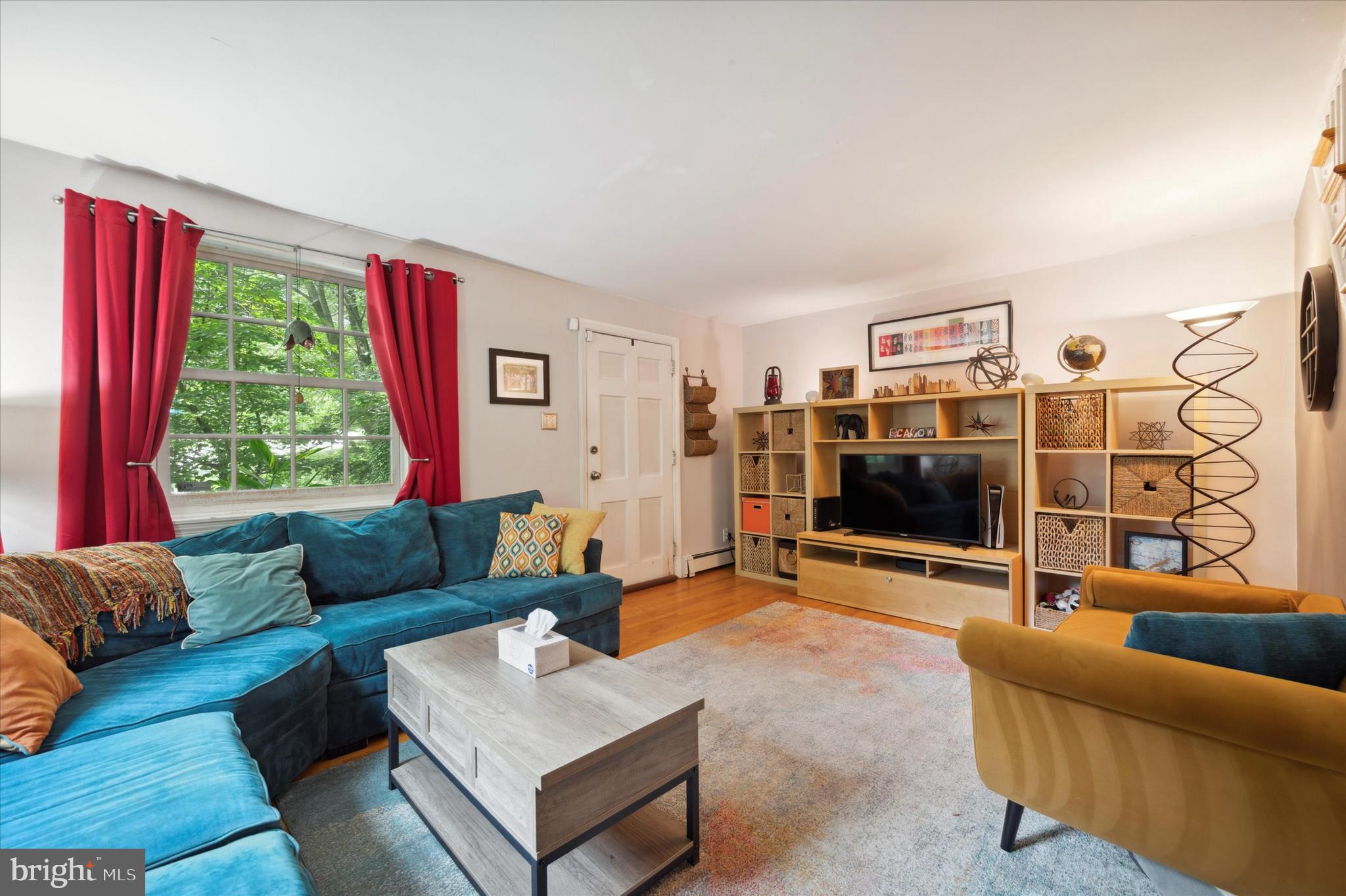 3328 Midvale Ave