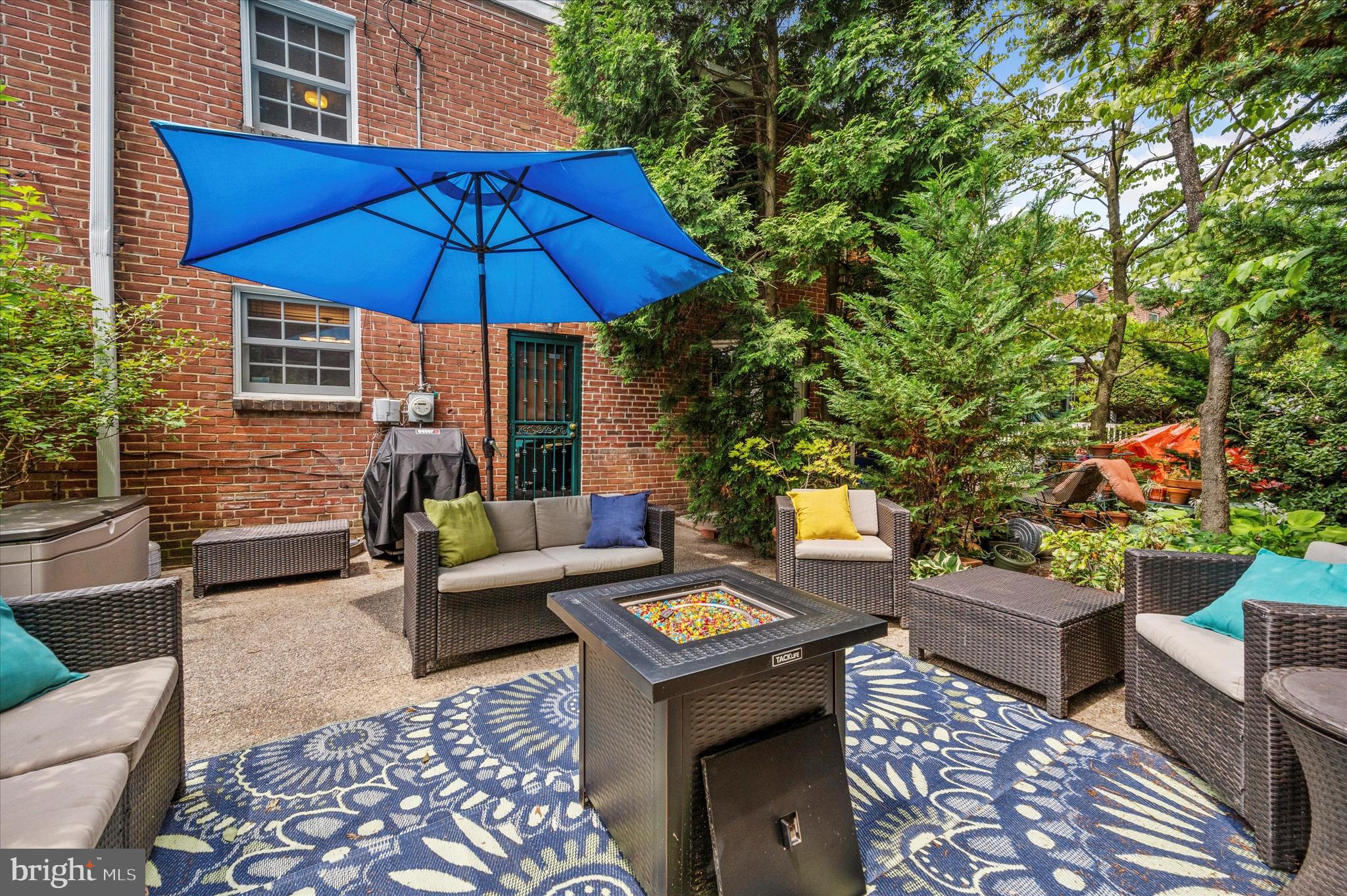 3328 Midvale Ave
