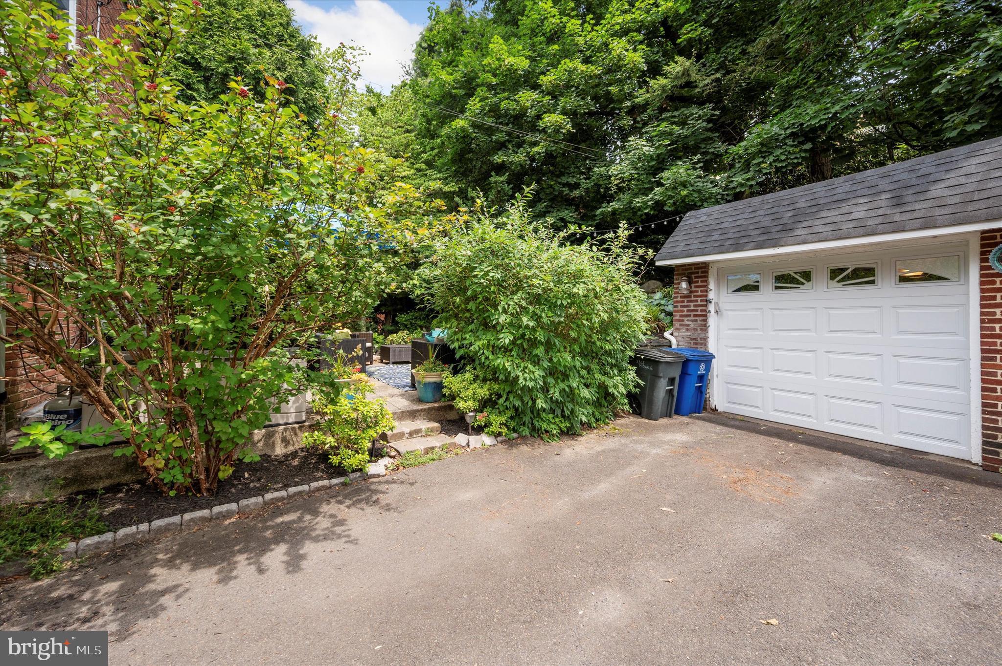 3328 Midvale Ave