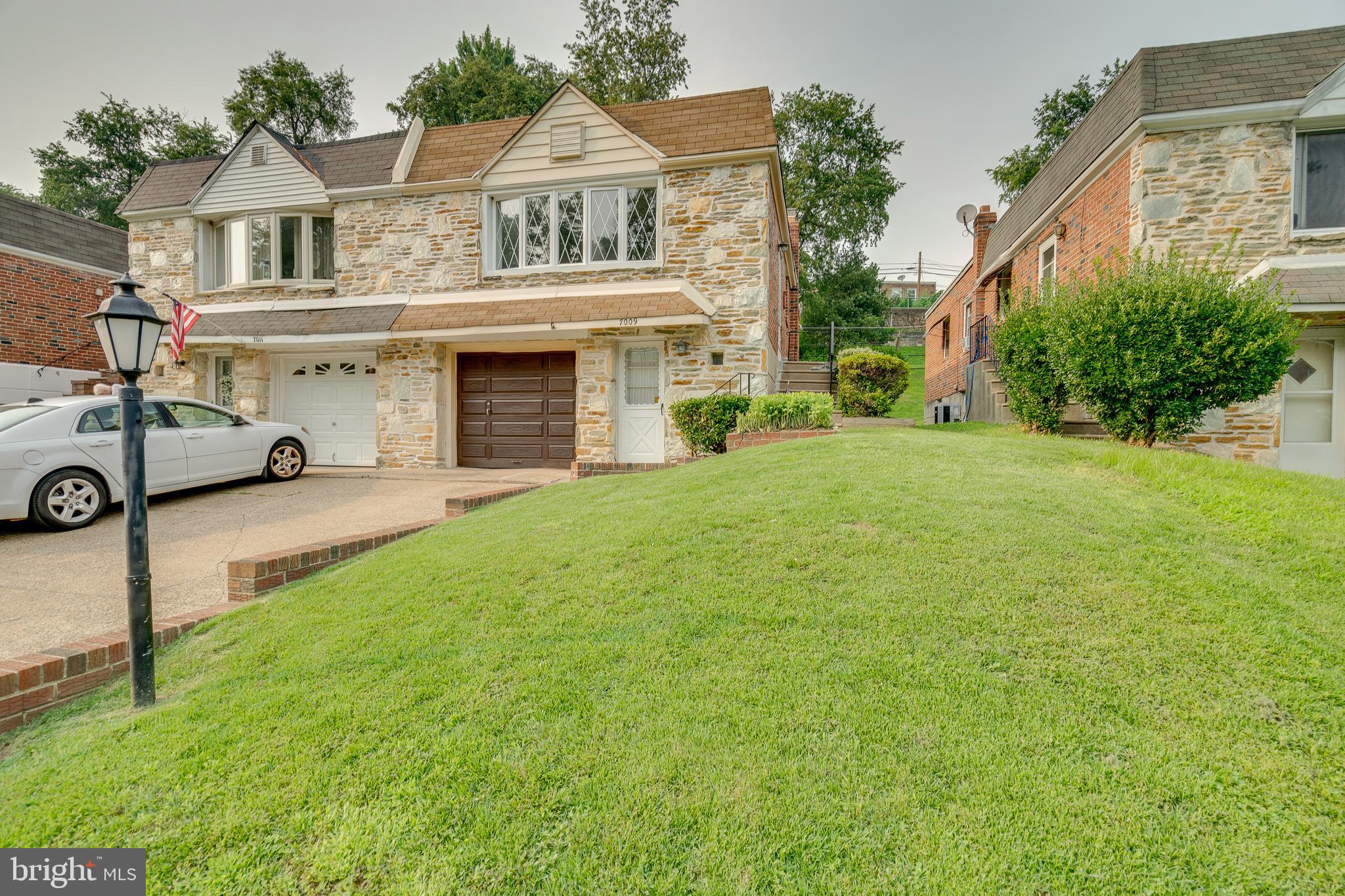 7009 Valley Ave
