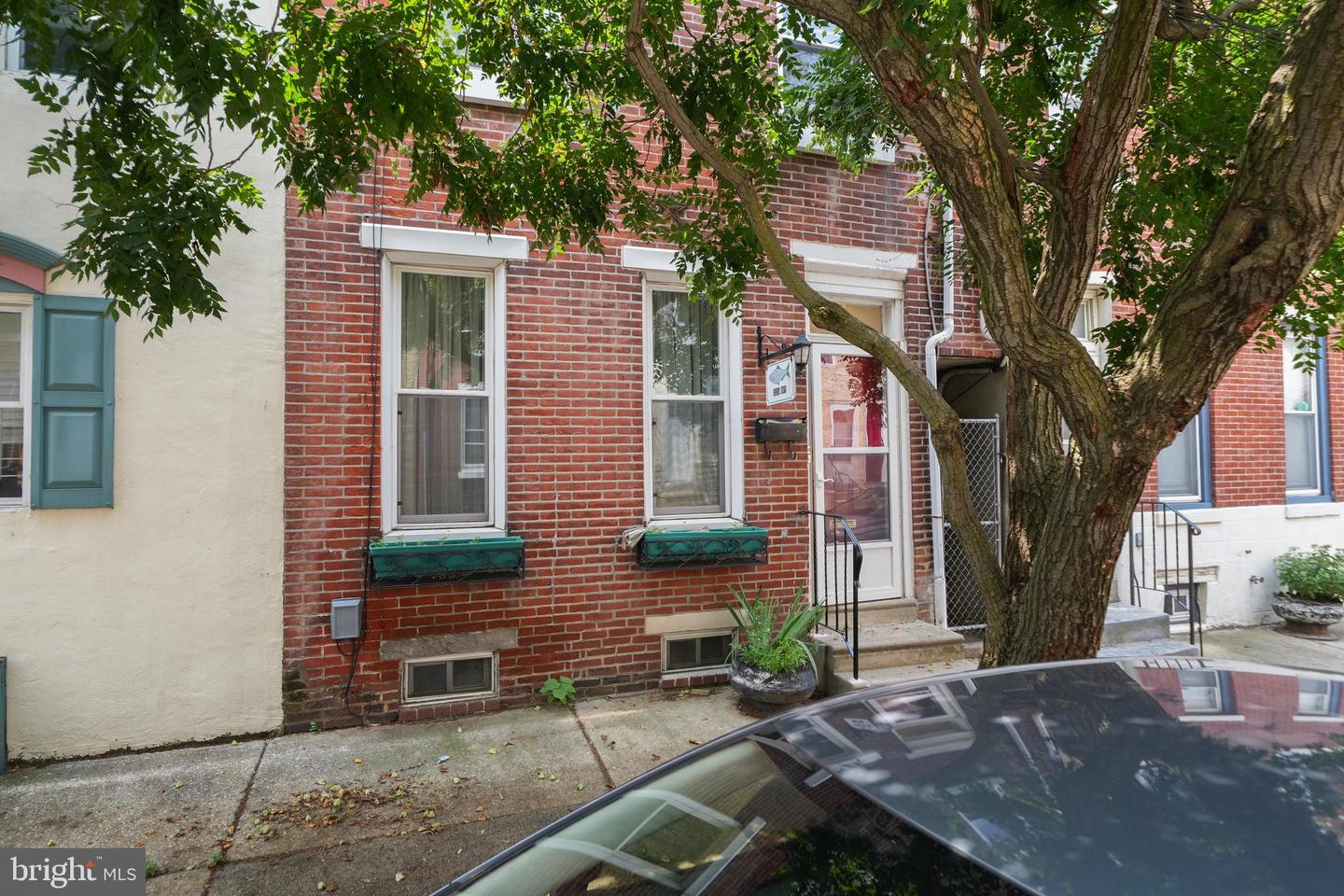 1228 Day St