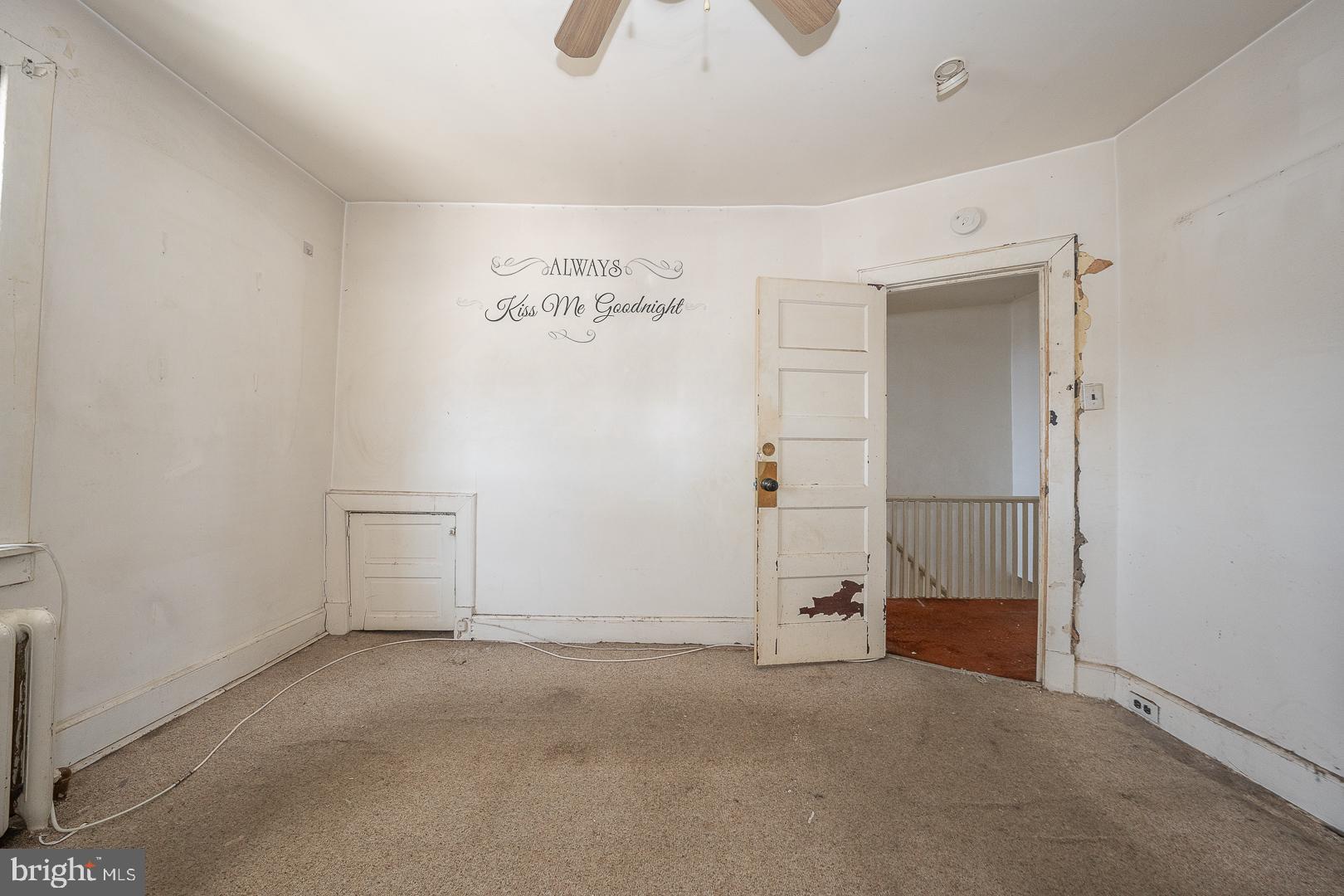 5904 W Columbia Ave