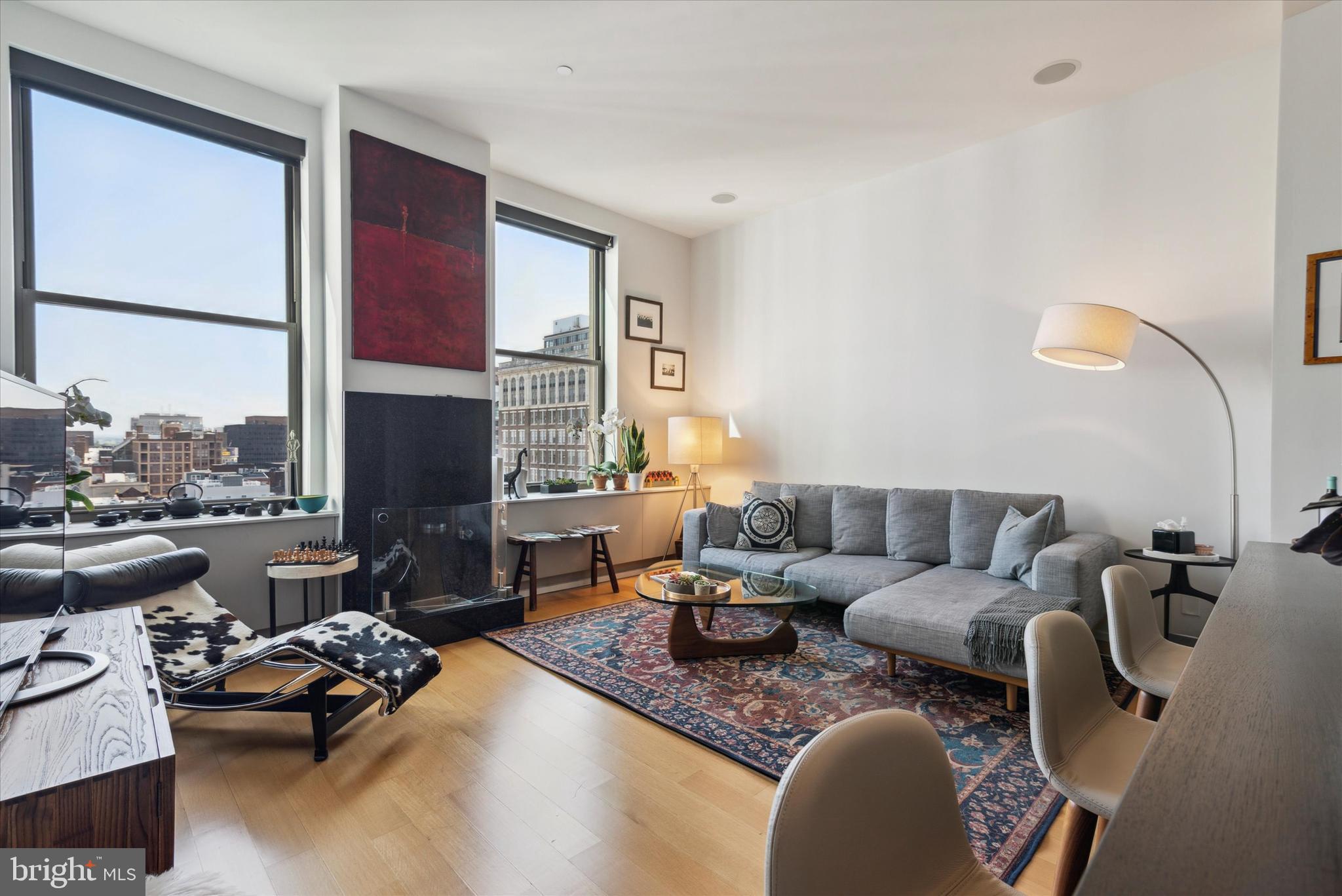 210 W Washington Sq #7n