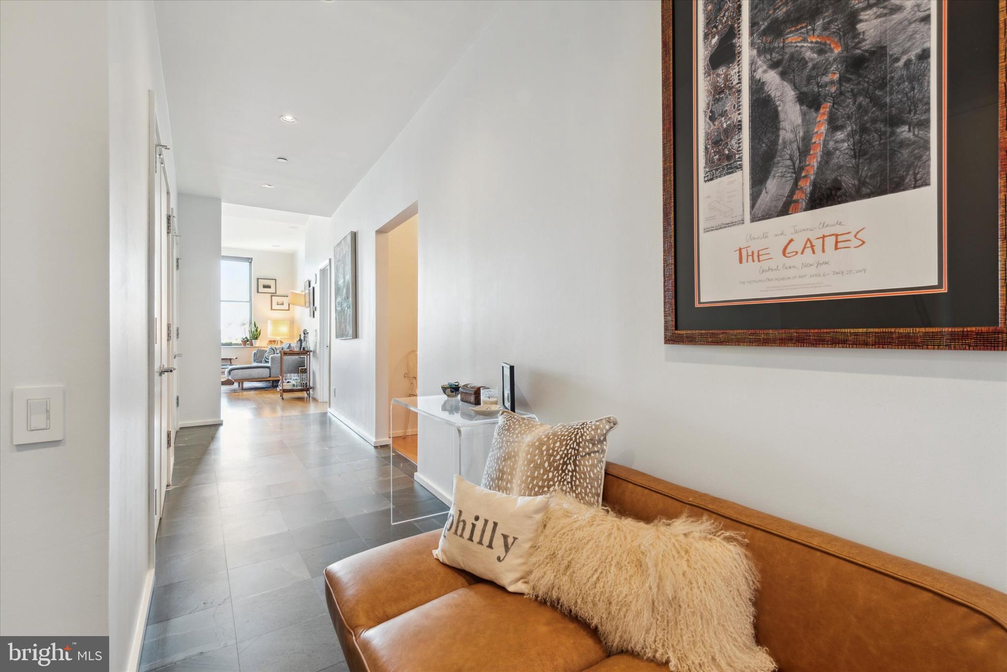 210 W Washington Sq #7n