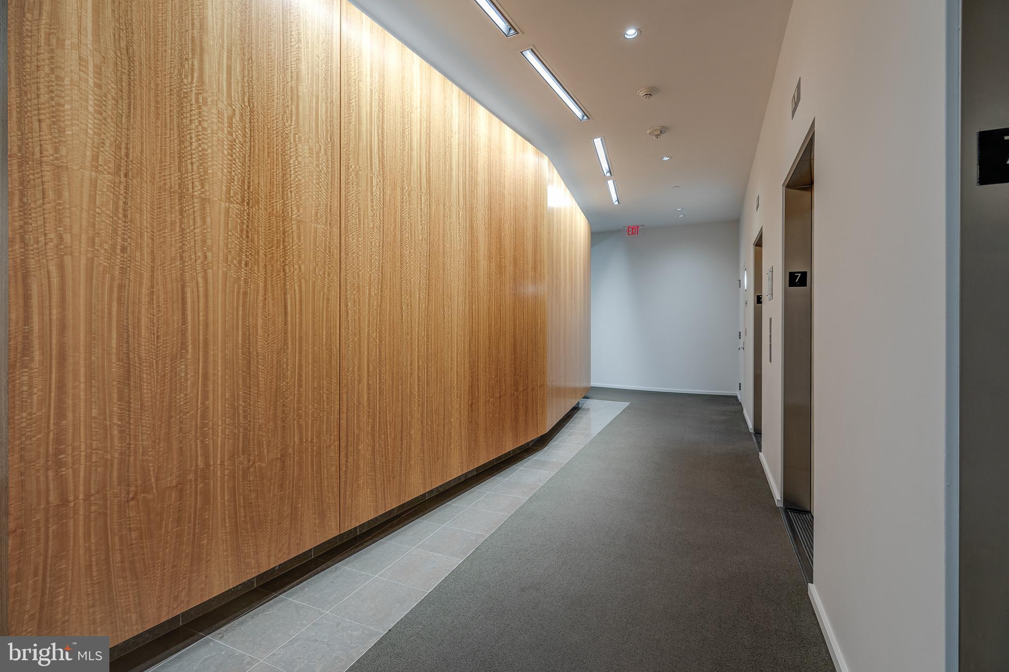 210 W Washington Sq #7n