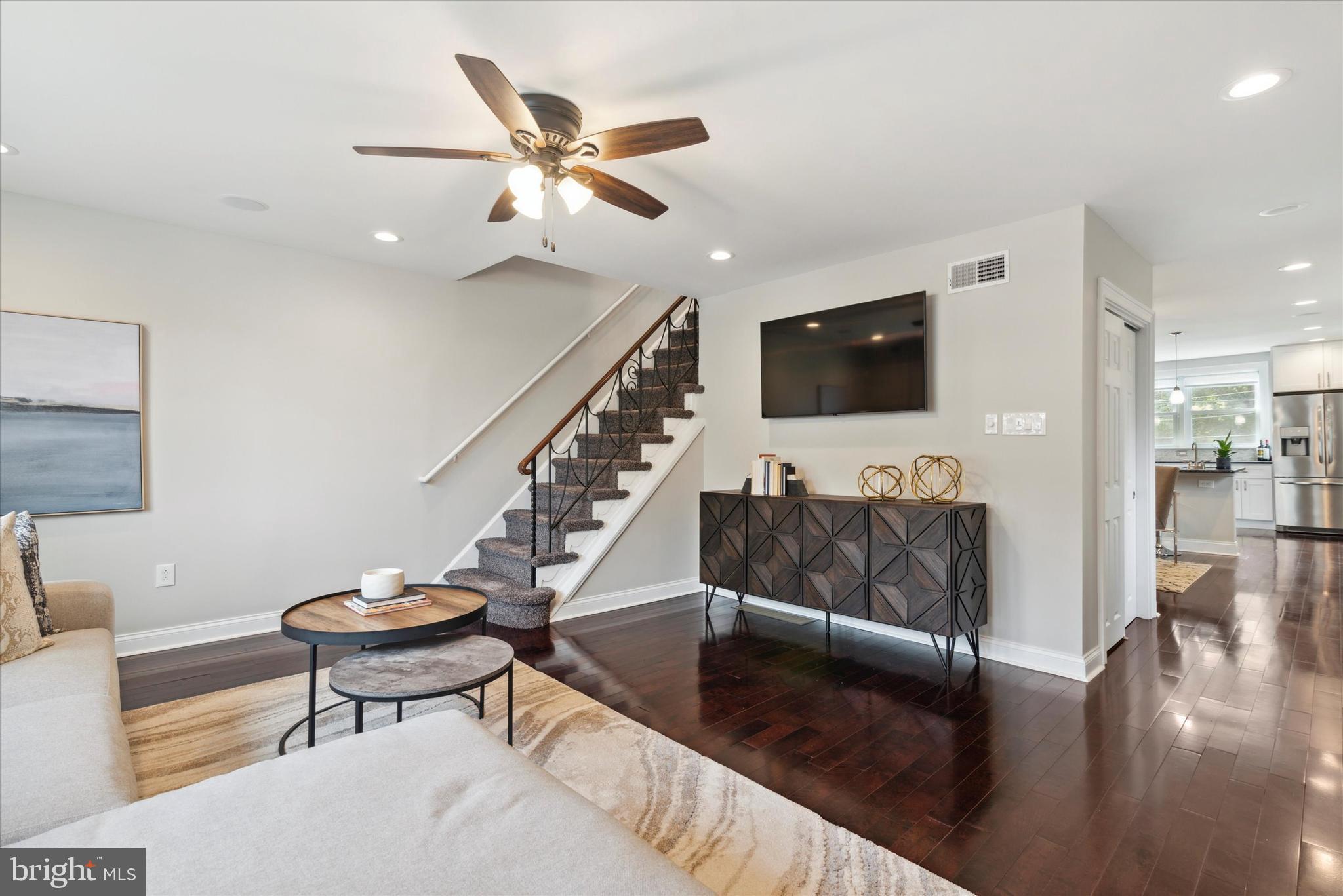 700 Livezey Ln